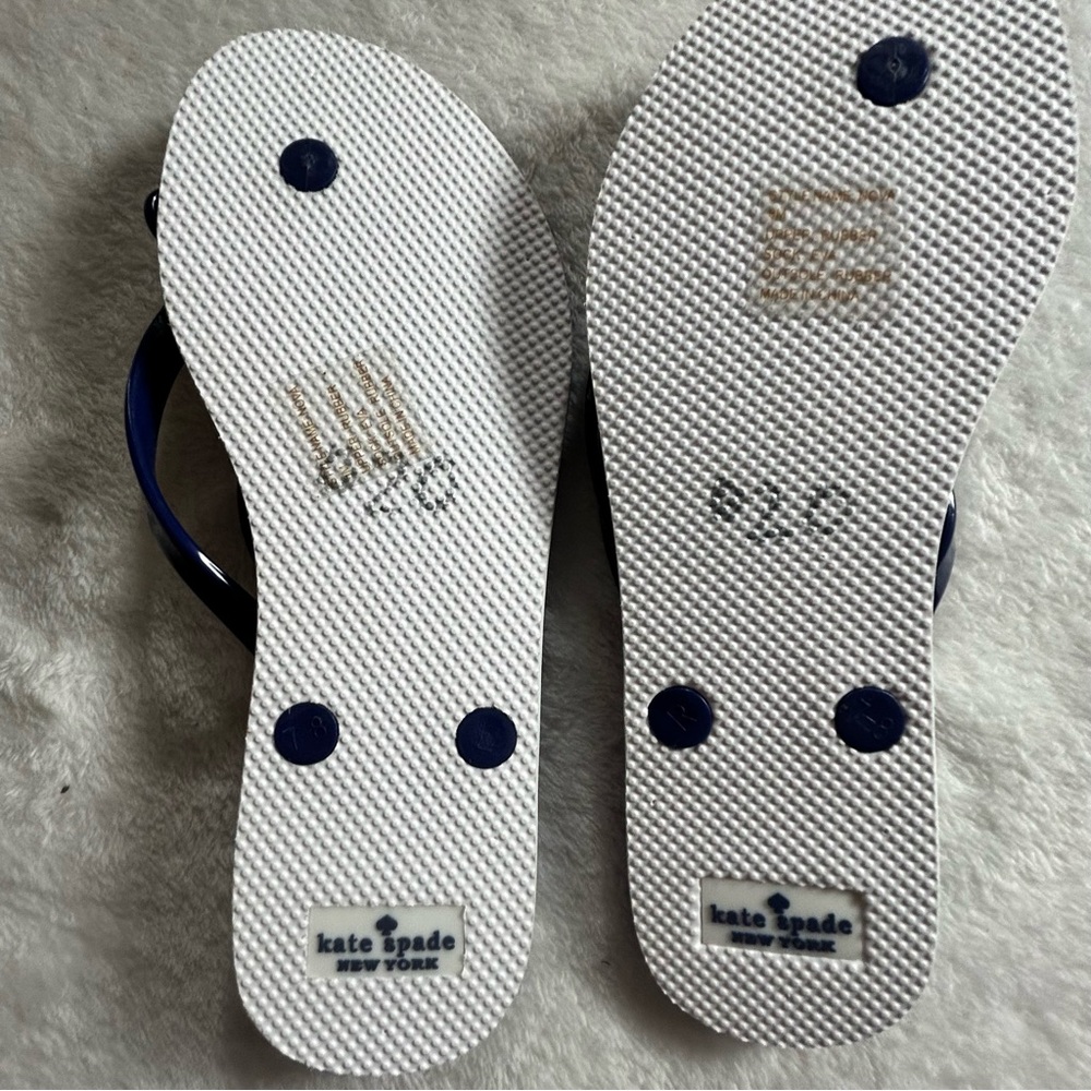Kate Spade Navy and White Striped Flip Flop Sandals with Red Lobster Size 8 - Picture 4 of 6